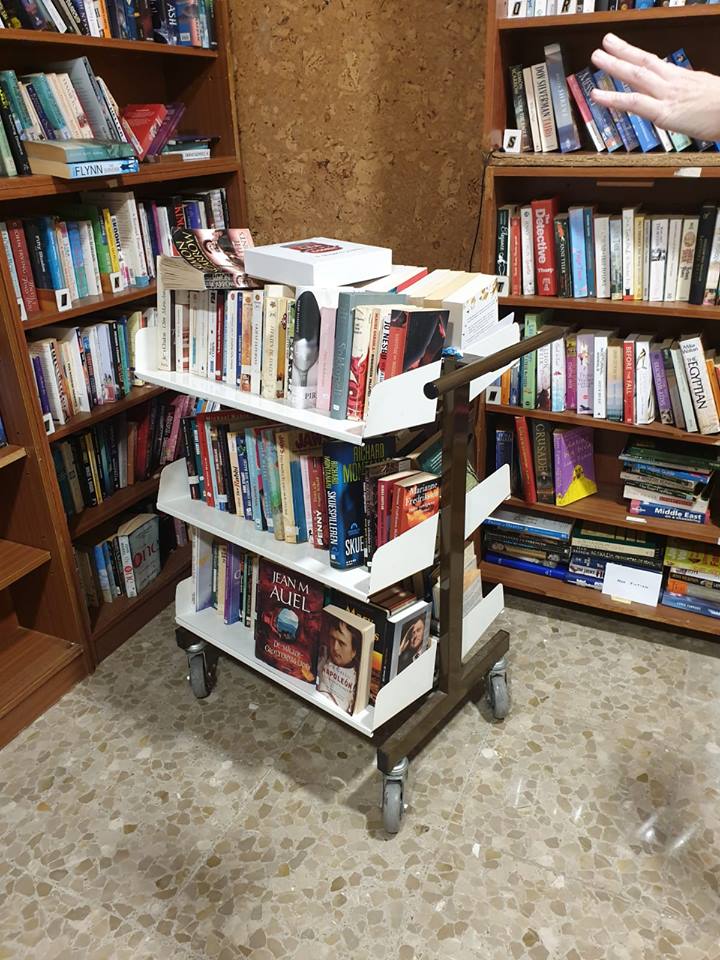 Susteen Fanático Más La Plataforma para el voluntariado de Marbella necesita un carrito de  libros para ampliar su programa de biblioteca a pacientes del Hospital  Costa del Sol - Marbella Directo