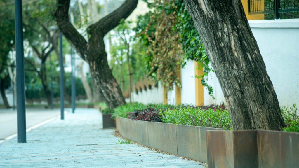 Nueva jardinera en Cánovas del Castillo